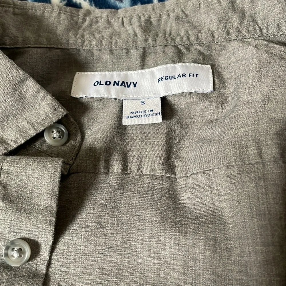 Old Navy Relaxed Fit Gray Boys Collared Button Down